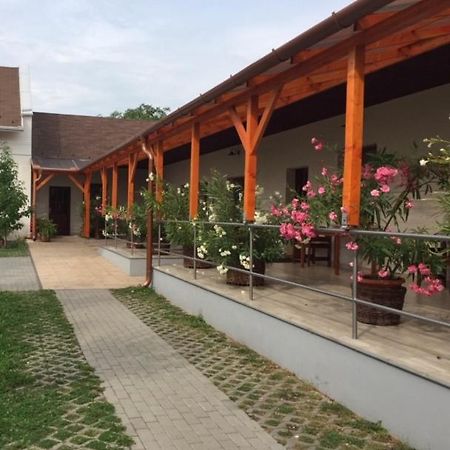 Cicaskacus Vendeghaz Bed & Breakfast มาตราฟูเรด ภายนอก รูปภาพ
